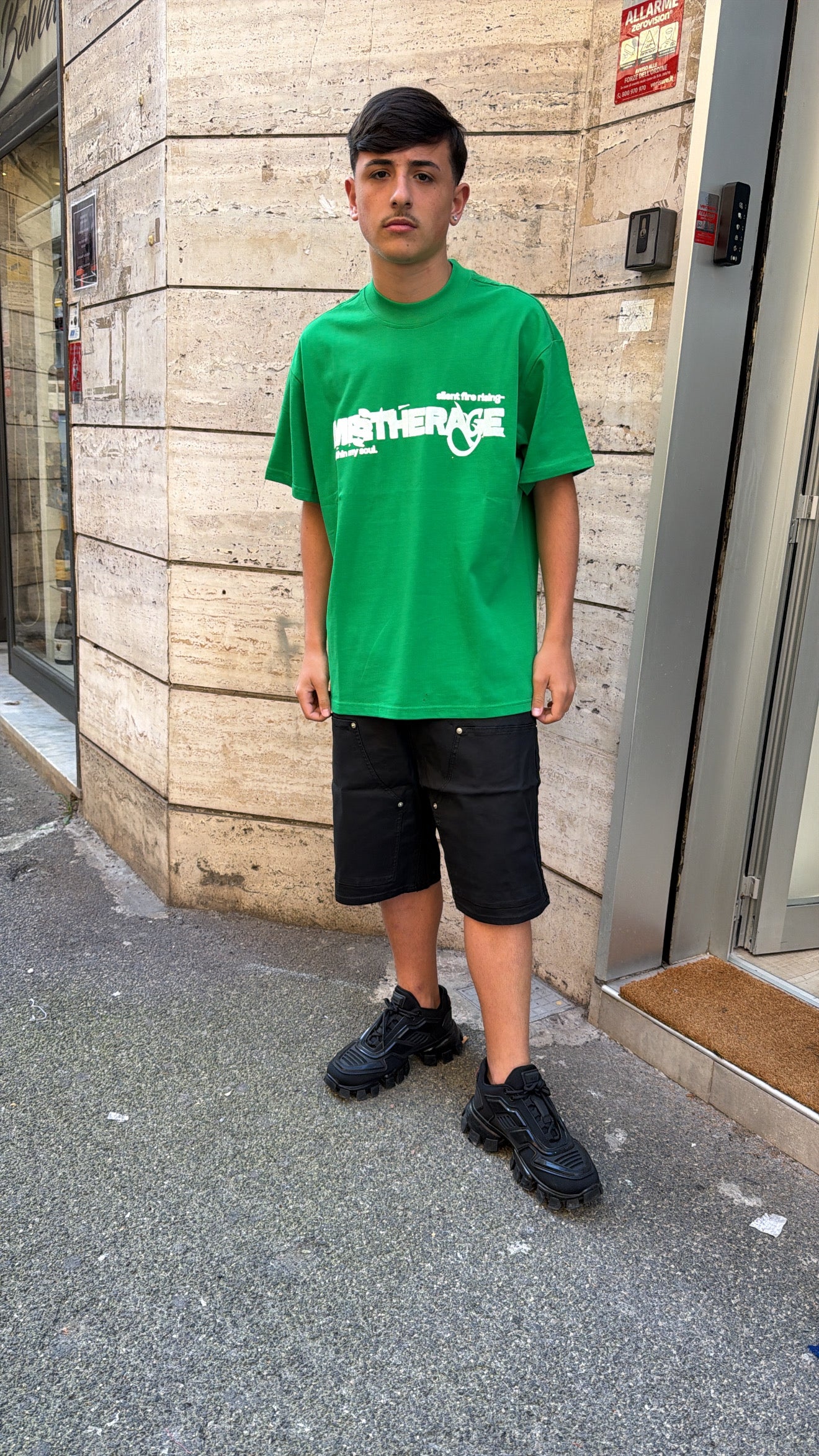 T-shirt green