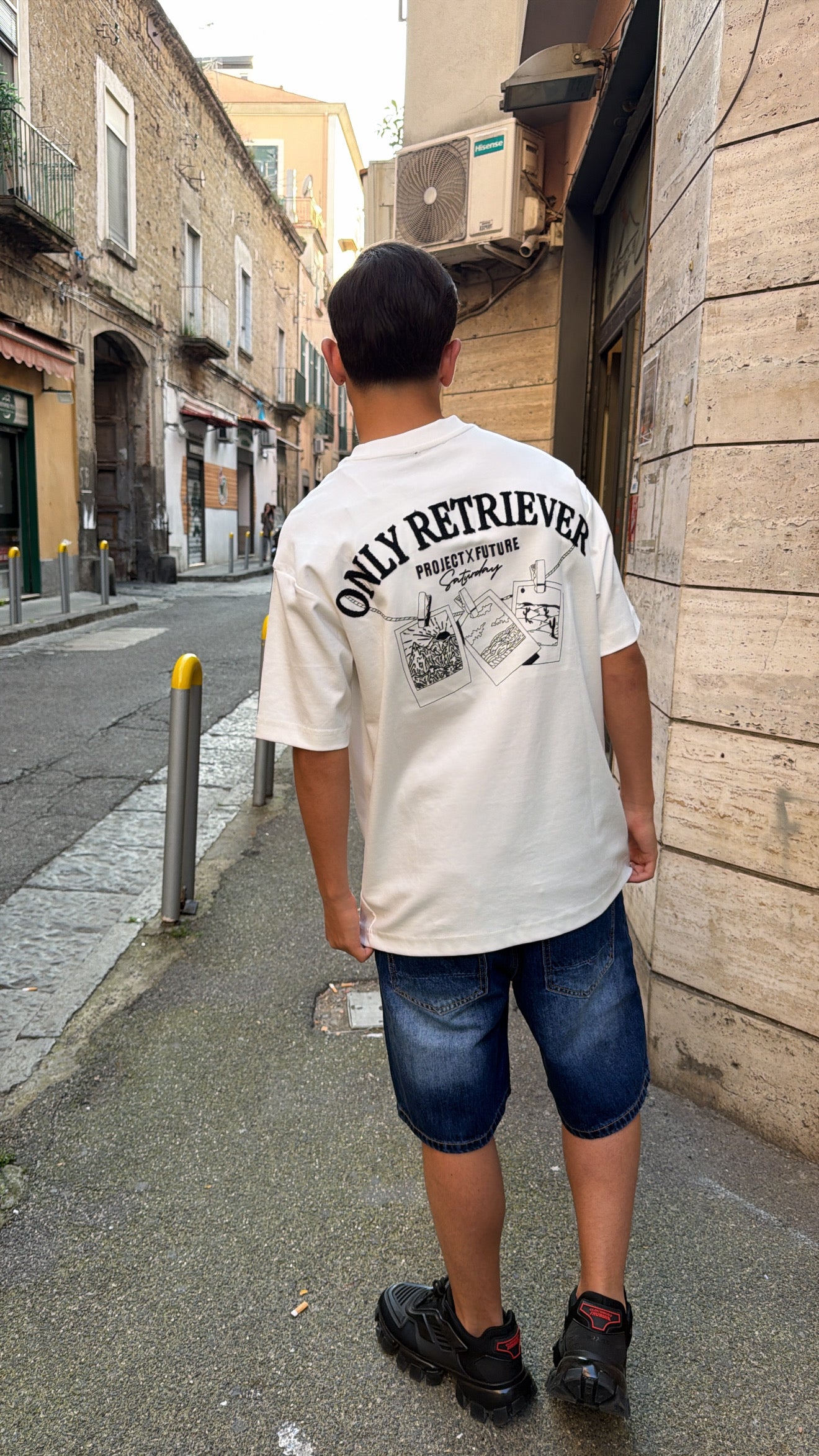 T-shirt only retriever