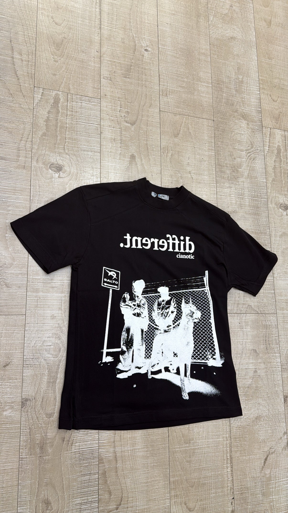 t-shirt bifferent